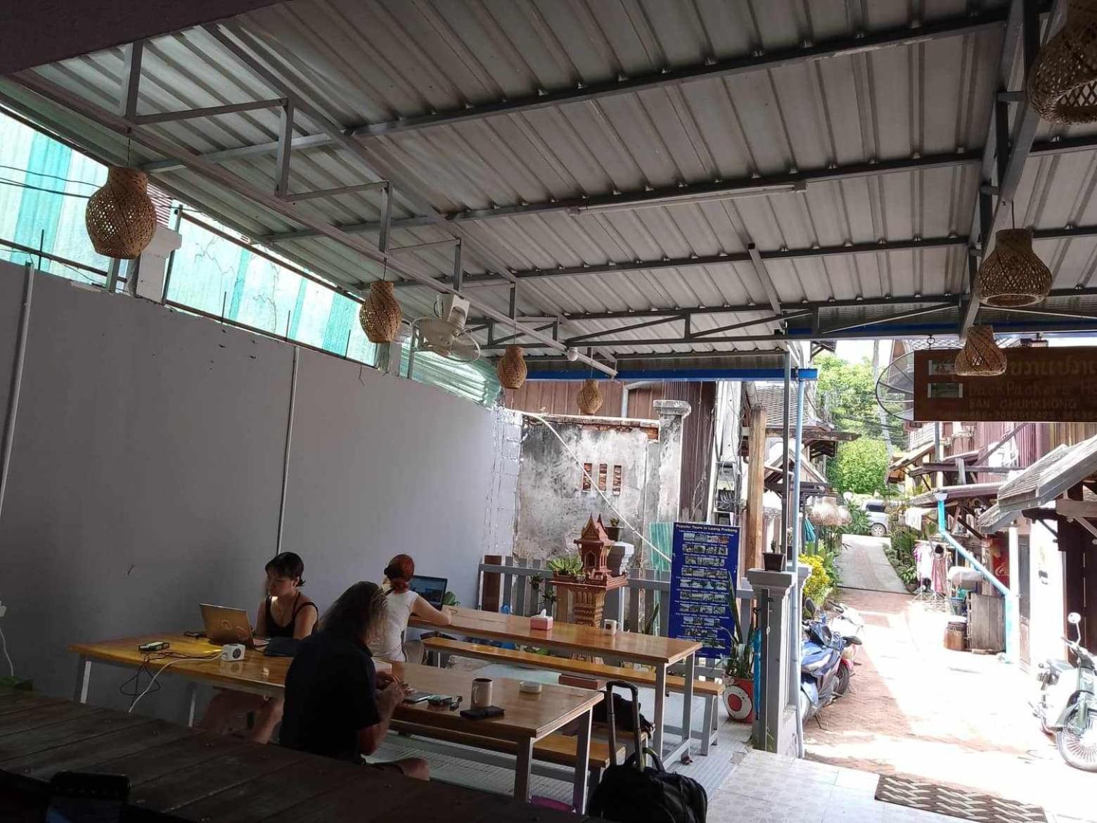 City Backpackers Center Luang Prabang Exteriör bild